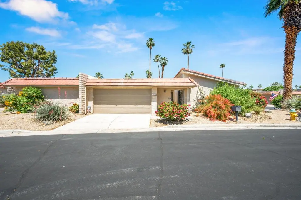 Condominium for sale at 68390 Calle Barcelona, Cathedral City, CA featuring 2 beds and 2 baths