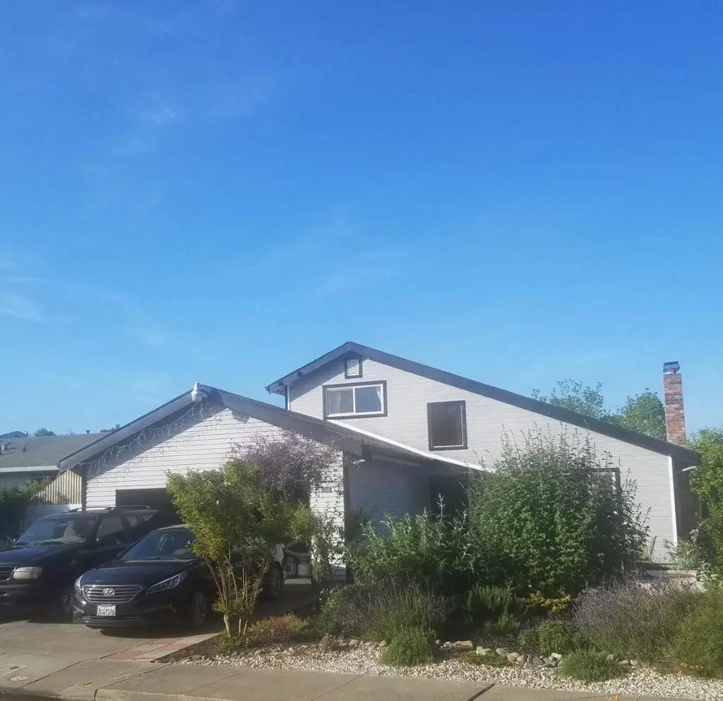 Single Family Residence for sale at 1011 Loyola Way, Vallejo, CA featuring 4 beds and 2 baths