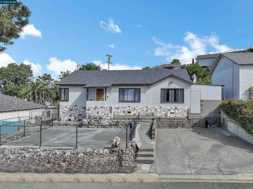 Single Family Residence for sale at 117 Jordan St, Vallejo, CA featuring 3 beds and 1 bath