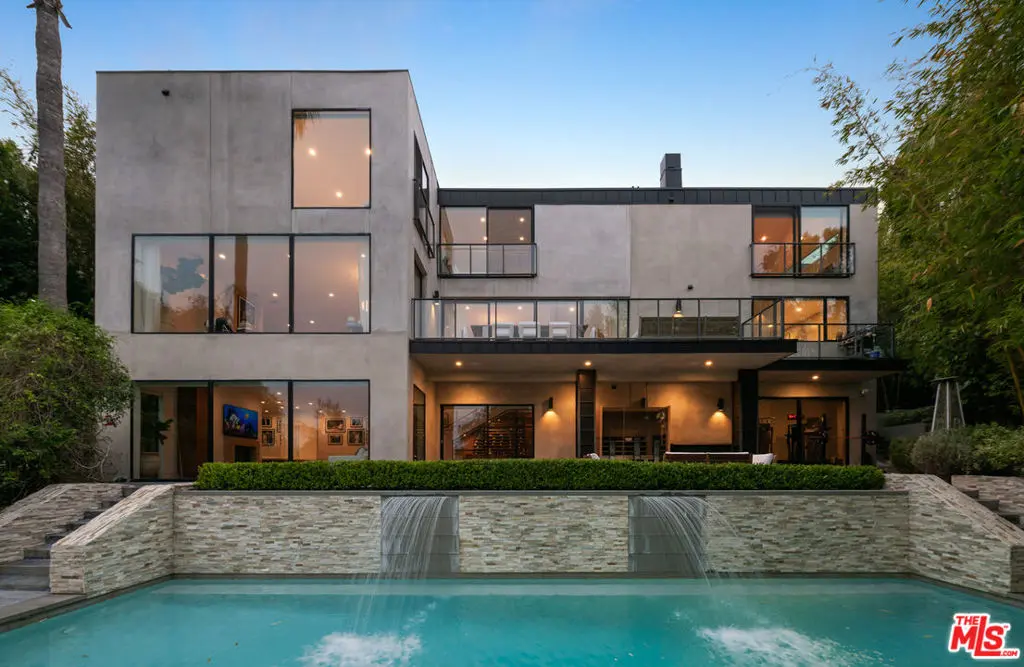 Single Family Residence for sale at 1552 Bel Air Road, Los Angeles, CA featuring 5 beds and 7 baths