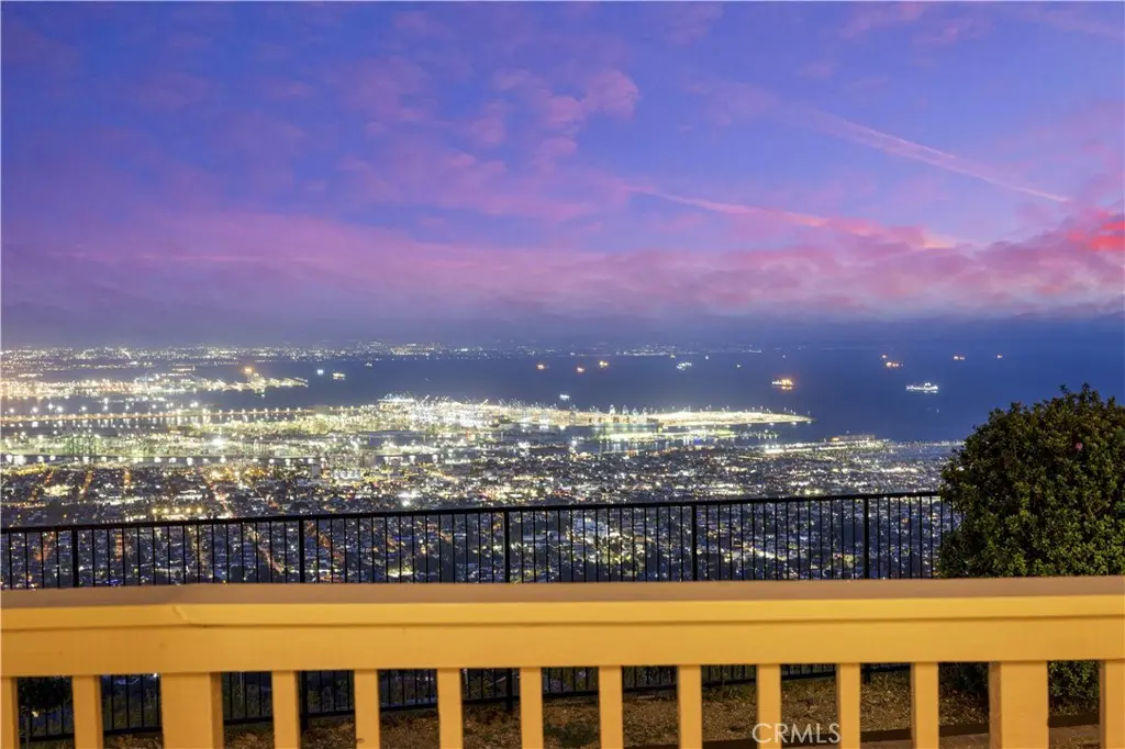 Single Family Residence for sale at 10 Avenue De Azalea, Rancho Palos Verdes, CA featuring 4 beds and 4 baths