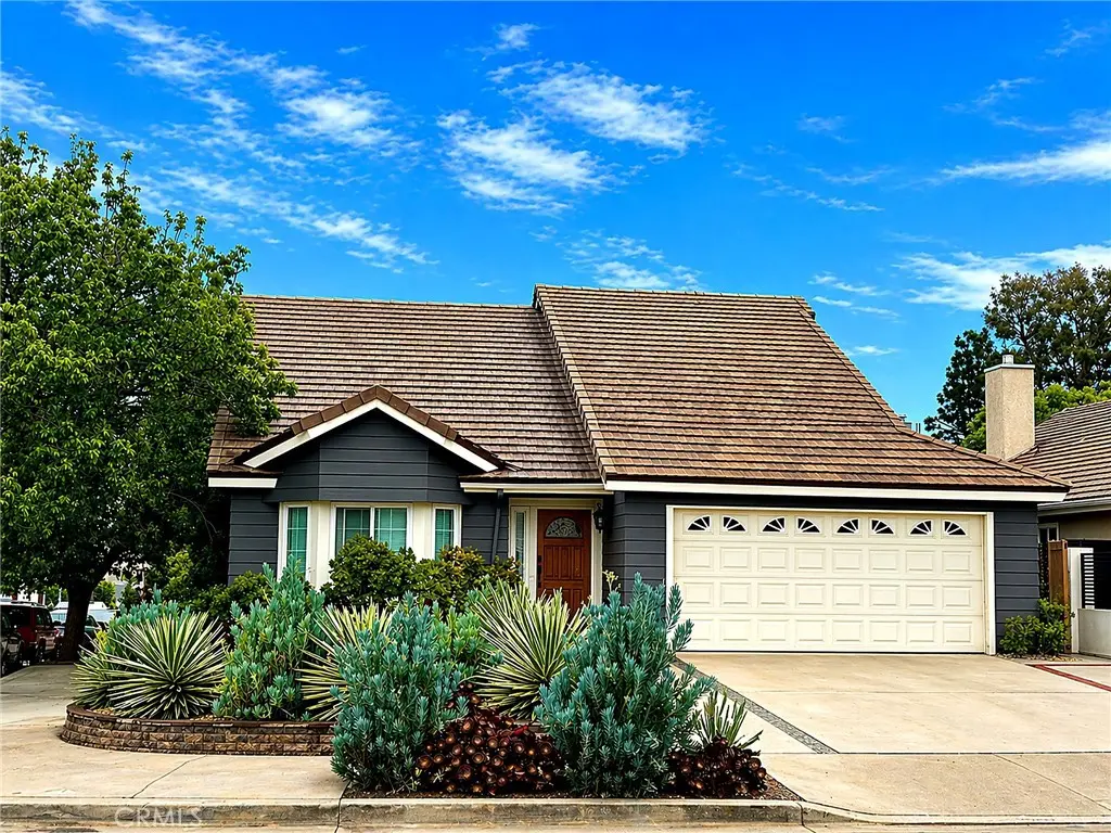 21100 Vintage, Chatsworth, CA — listing photo 1