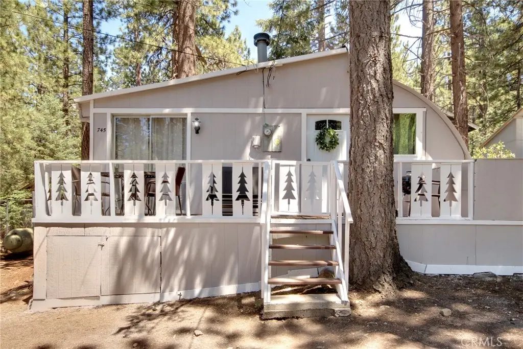 745 Eureka Drive, Big Bear Lake, CA — listing photo 1