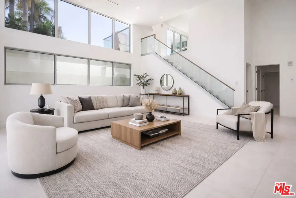 Residential Lease for rent at 621 N Kings Road 1, West Hollywood, Los Angeles County, CA featuring 2 beds and 3 baths