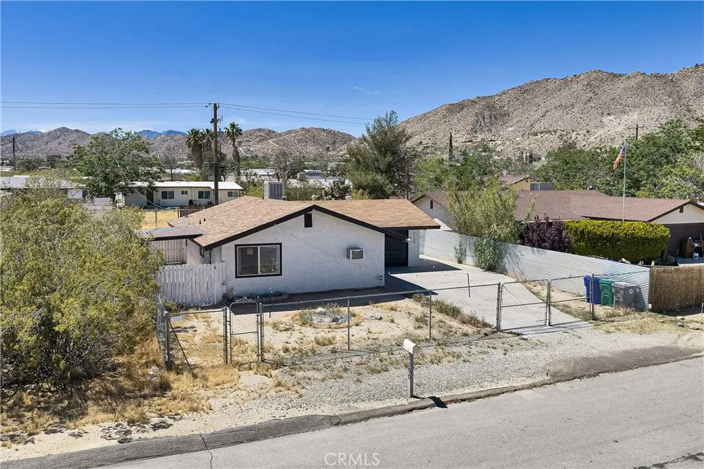 7100 Cholla Avenue, Yucca Valley, CA — listing photo 1