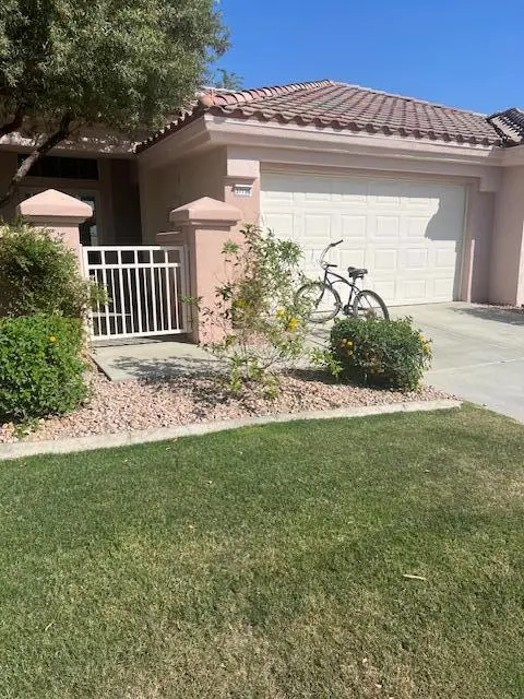 Residential Lease for rent at 37736 Breeze Way, Palm Desert, Riverside County, CA featuring 1 bed and 1 bath