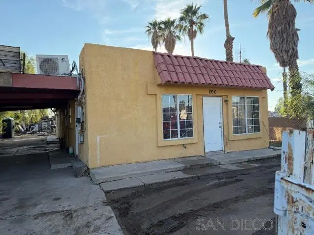 Single Family Residence for sale at 200 Lopez Ct, Calexico, CA featuring 5 beds and 2 baths