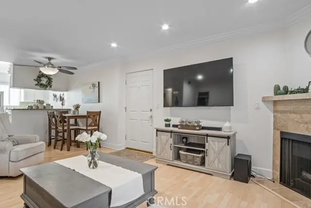 7035 Woodley Avenue 203, Van Nuys, CA — listing photo 1