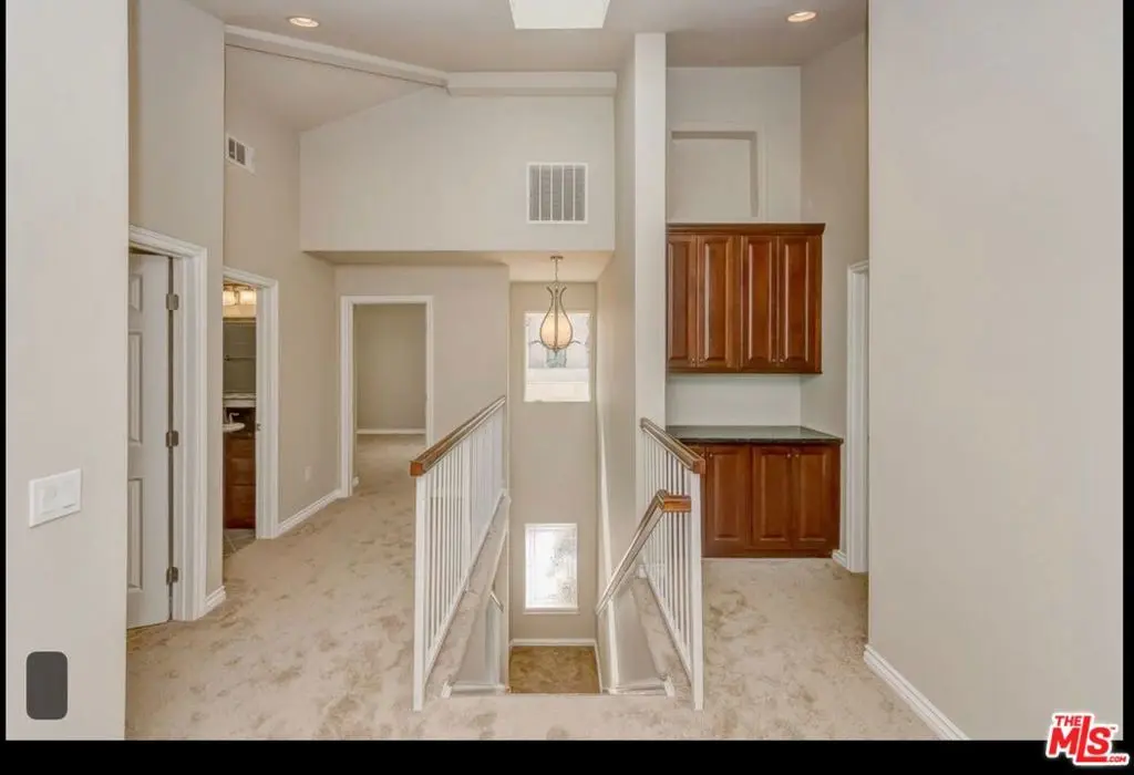 Residential Lease for rent at 415 W Regent Street 1, Inglewood, Los Angeles County, CA featuring 3 beds and 3 baths