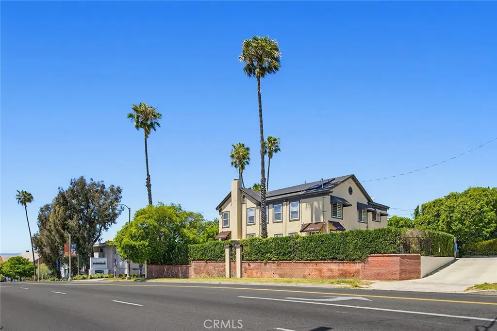 Single Family Residence for sale at 238 S Westmoreland, Los Angeles, CA featuring 8 beds and 5 baths
