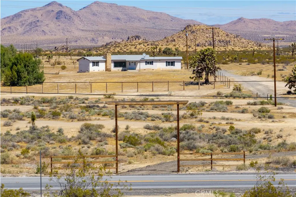 18531 E Palmdale Boulevard, Palmdale, CA — listing photo 1