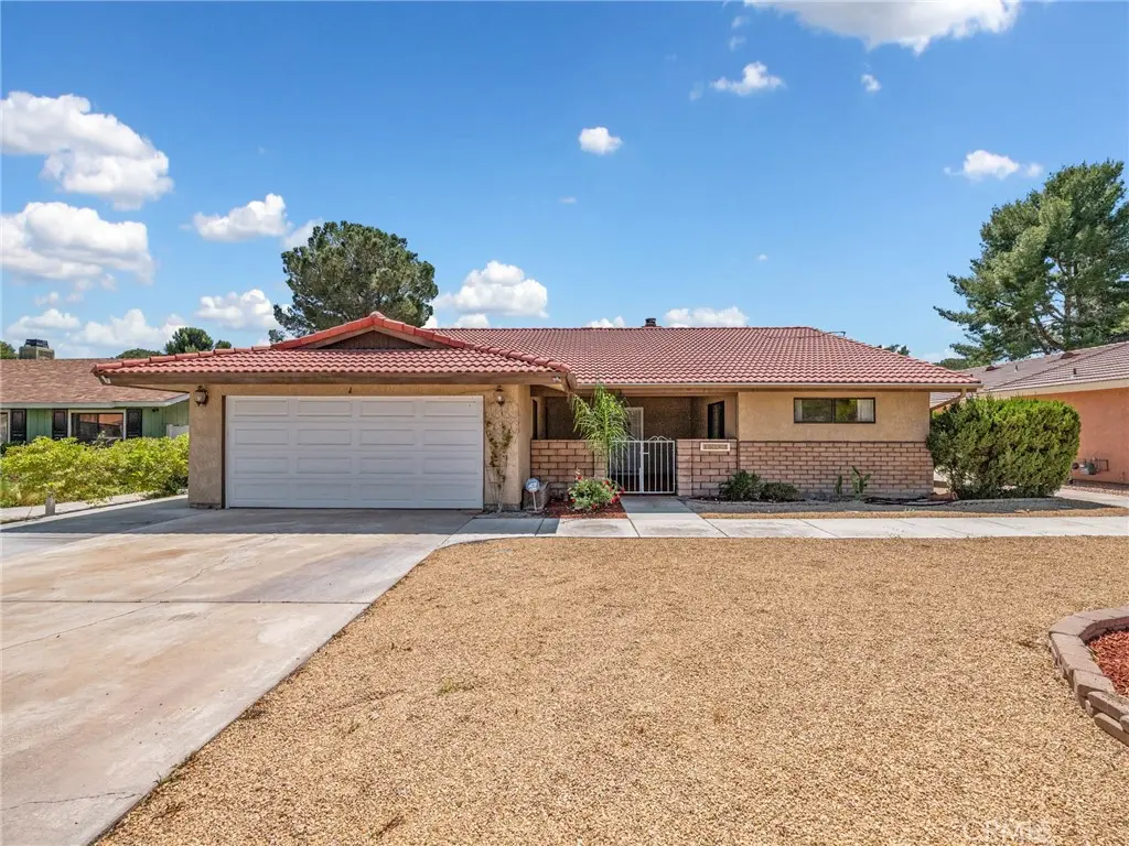 15163 Tournament Drive, Helendale, CA — listing photo 1