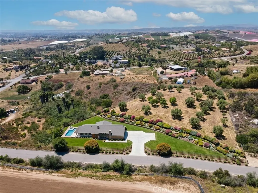 712 Sleeping Indian, Oceanside, CA — listing photo 1