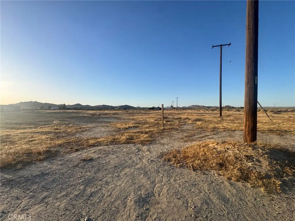171 Avenue Q12, Llano, CA — listing photo 1