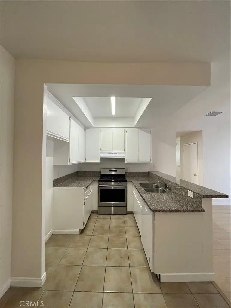 11459 Collins Street 210, North Hollywood, CA — listing photo 1