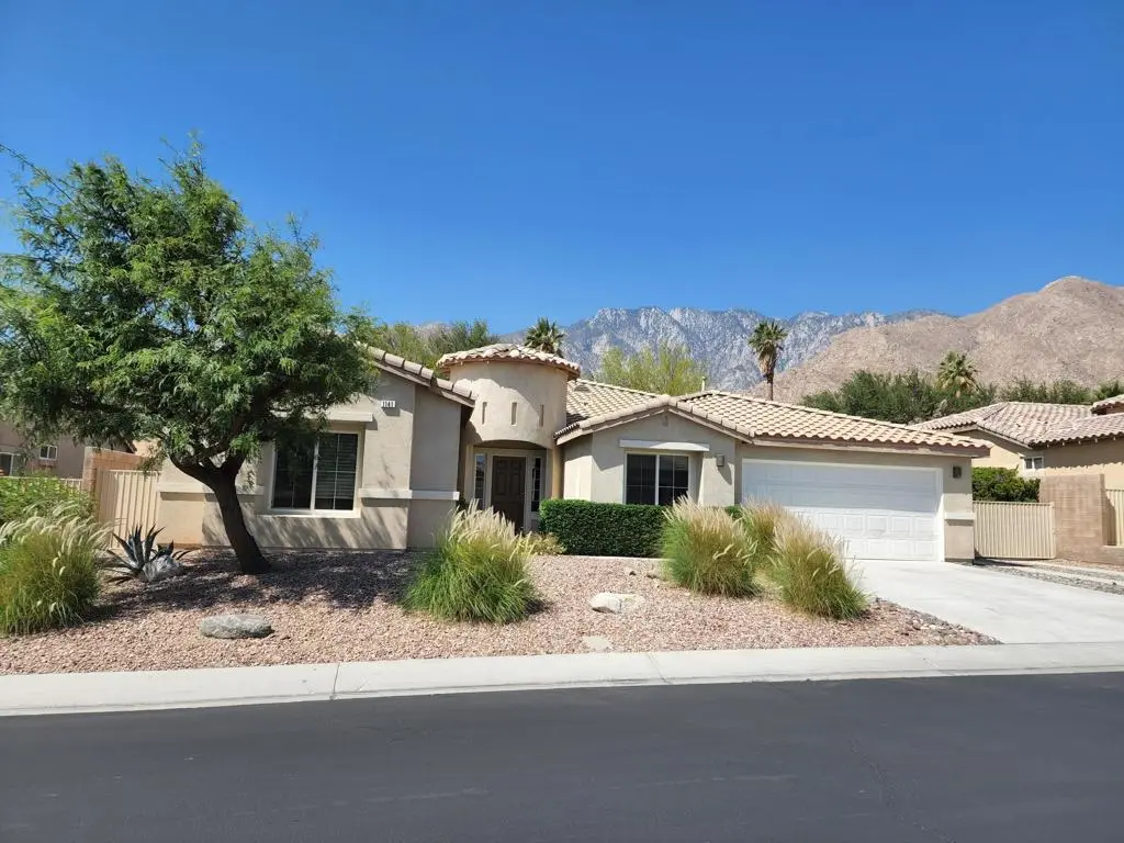 Residential Lease for rent at 1141 Oro, Palm Springs, Riverside County, CA featuring 4 beds and 3 baths