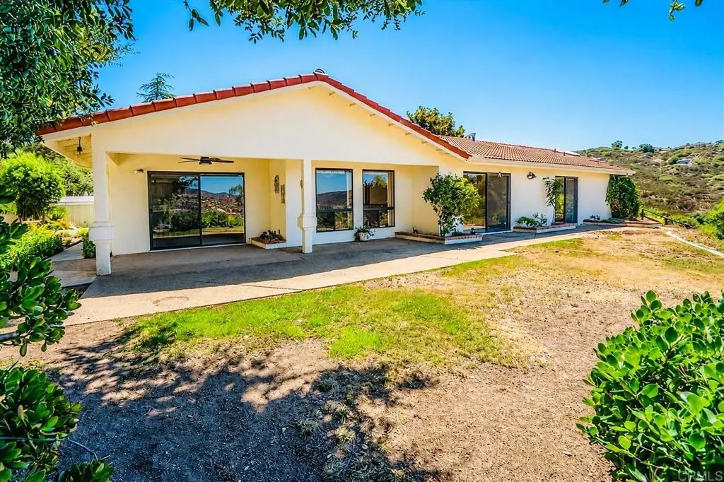 15245 La Plata Ct, Ramona, CA — listing photo 1