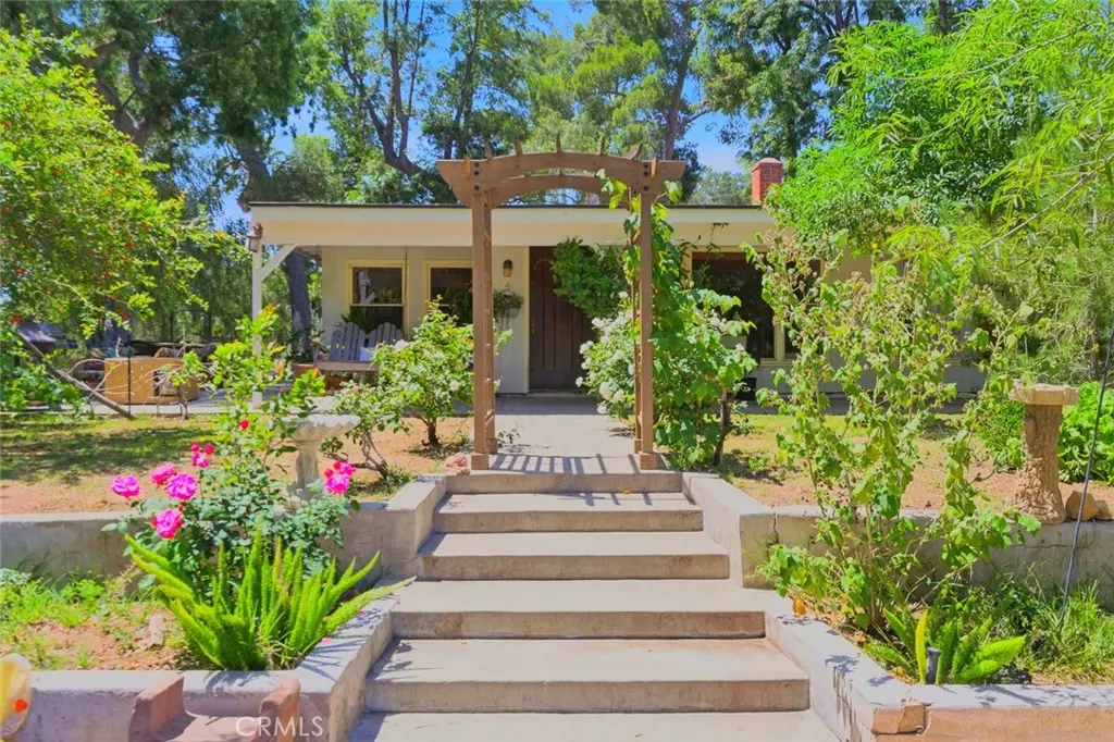 9522 La Canada, Sunland, CA — listing photo 1