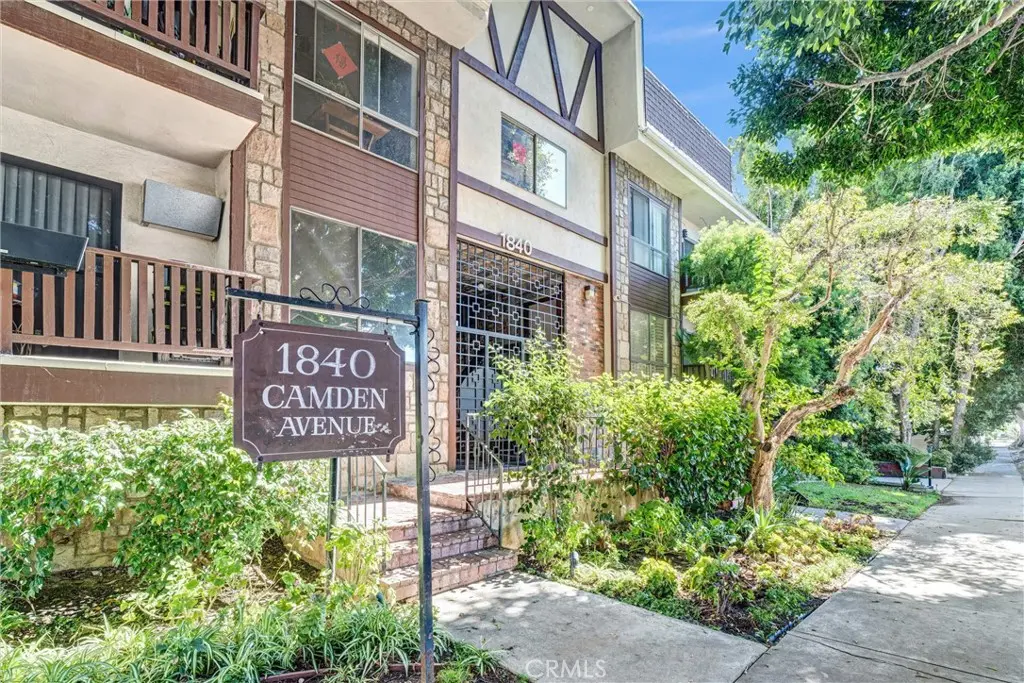 Condominium for sale at 1840 Camden 202, Los Angeles, CA featuring 1 bed and 1 bath