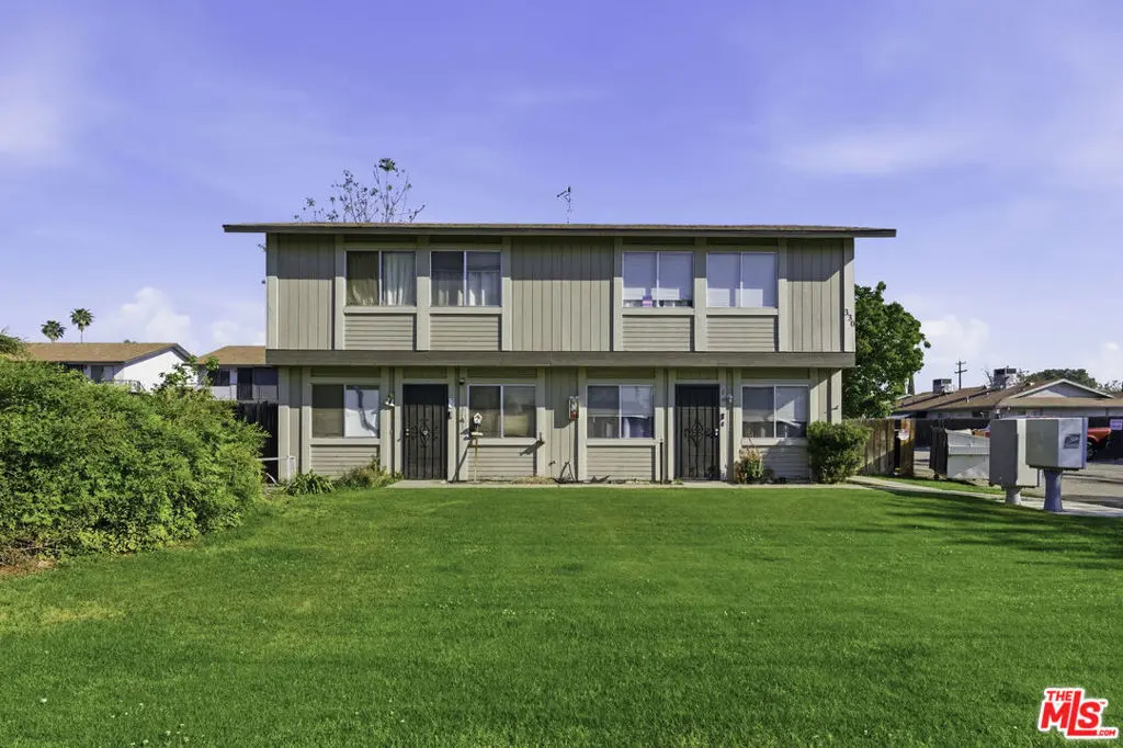330 Roberts Lane, Bakersfield, CA — listing photo 1