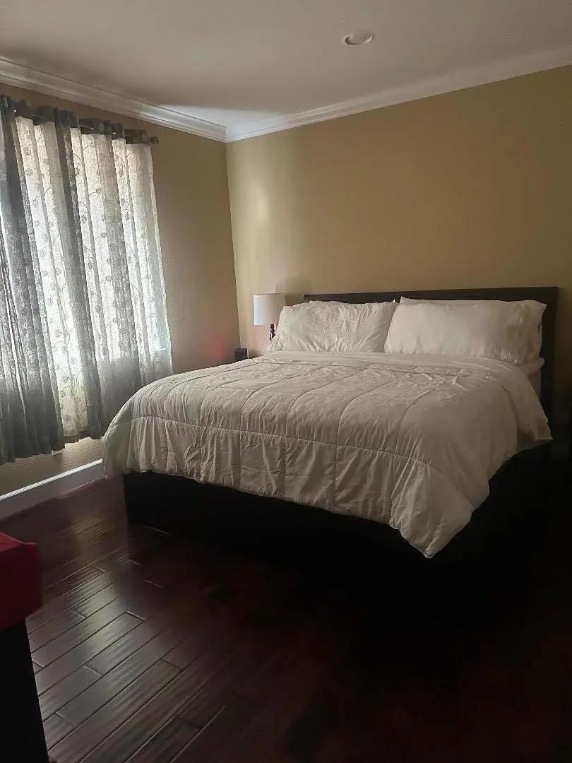 Residential Lease for rent at , San Jose, CA featuring 5 beds and 3 baths