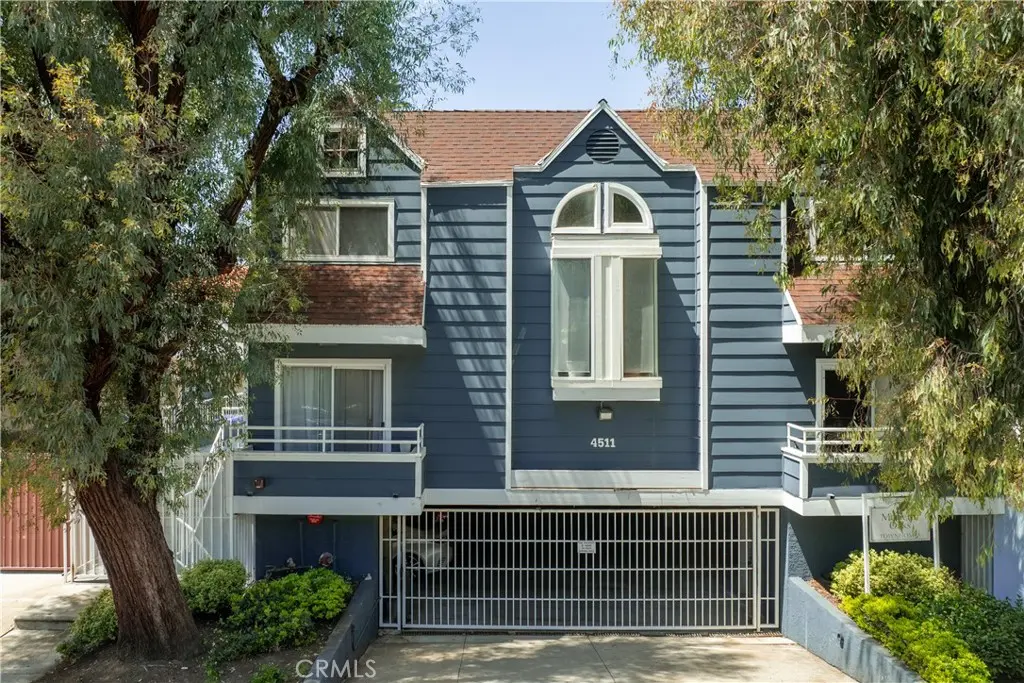 4511 Murietta Avenue 8, Sherman Oaks, CA — listing photo 1