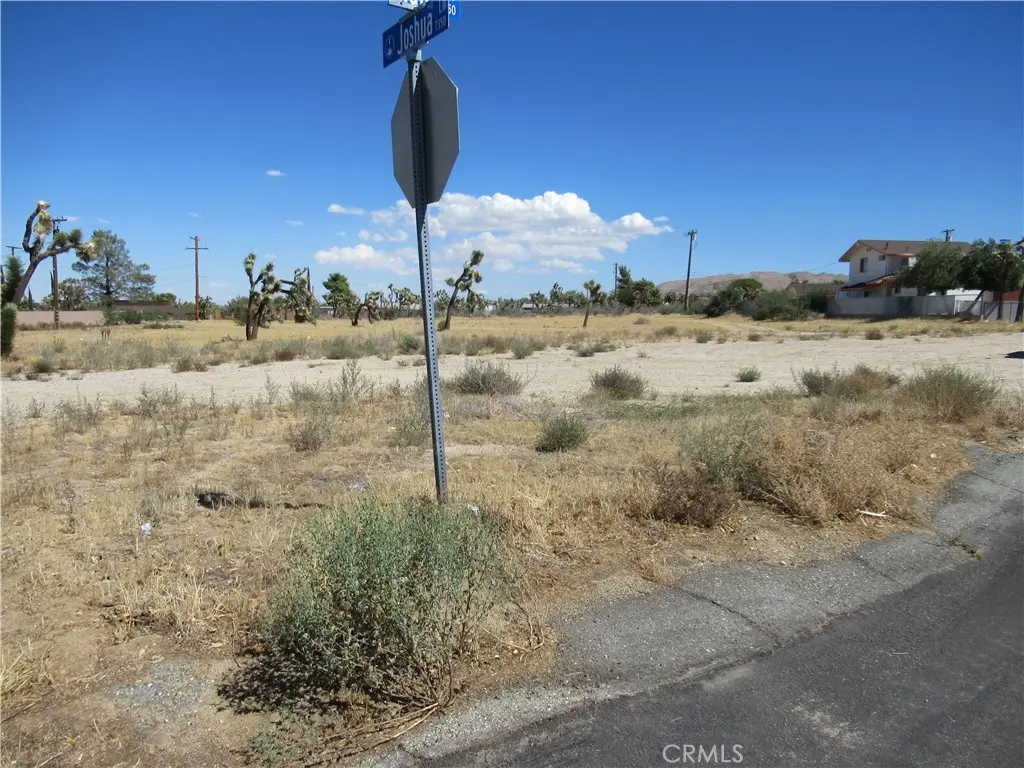 7349 Joshua Lane, Yucca Valley, CA — listing photo 1