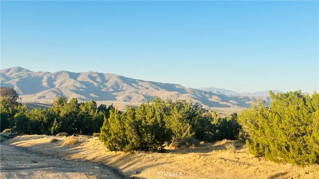 9132 Candlewood Road, Apple Valley, CA — listing photo 1
