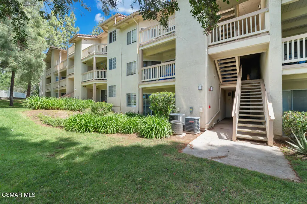 653 Oak Run Trail 109, Oak Park, CA — listing photo 1