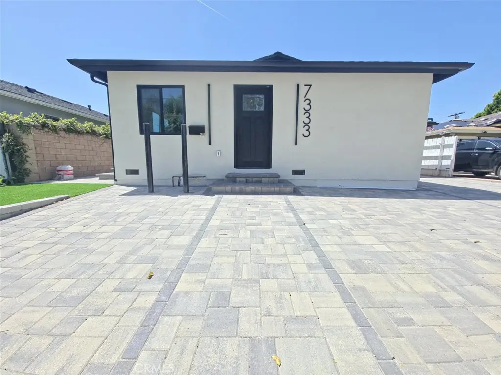7333 Vanalden Avenue, Reseda, CA — listing photo 1