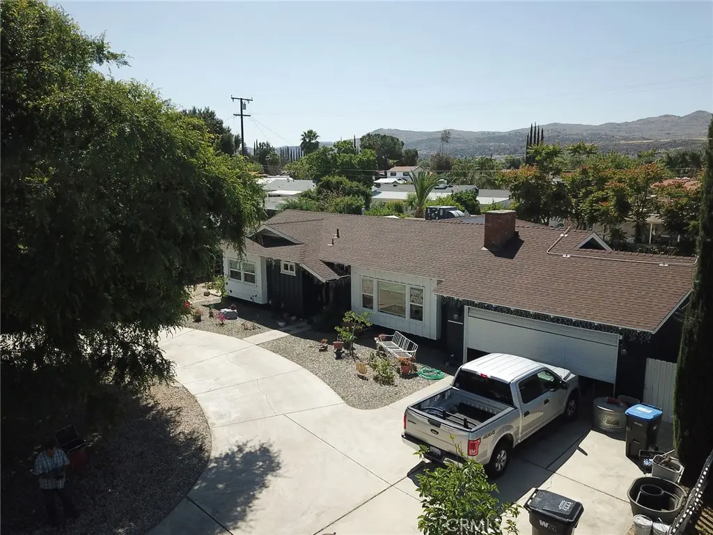 Single Family Residence for sale at 41321 Merriwood, Hemet, CA featuring 3 beds and 2 baths