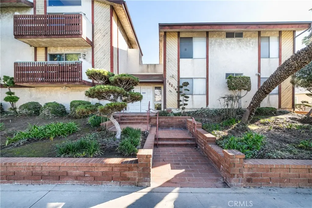 15214 S Raymond Avenue 111, Gardena, CA — listing photo 1