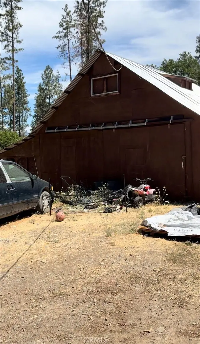 131 Locust Street, Hayfork, CA — listing photo 1