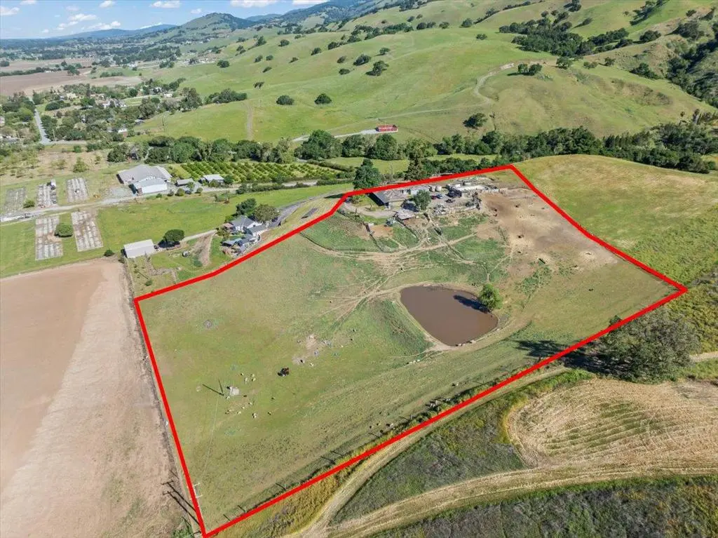 Single Family Residence for sale at 4180 Canada Road, Gilroy, CA featuring 3 beds and 2 baths