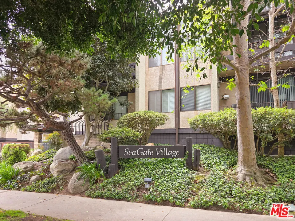 8675 Falmouth Avenue 110, Playa Del Rey, CA — listing photo 1