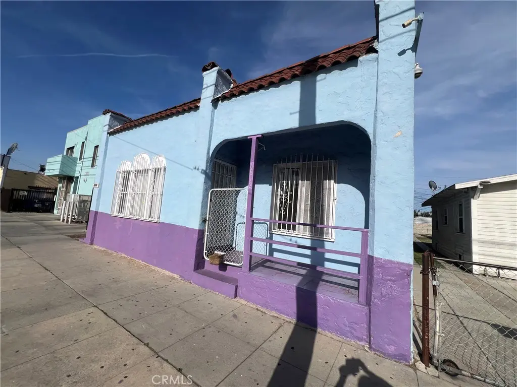 Triplex for sale at 6812 S Hoover, Los Angeles, CA