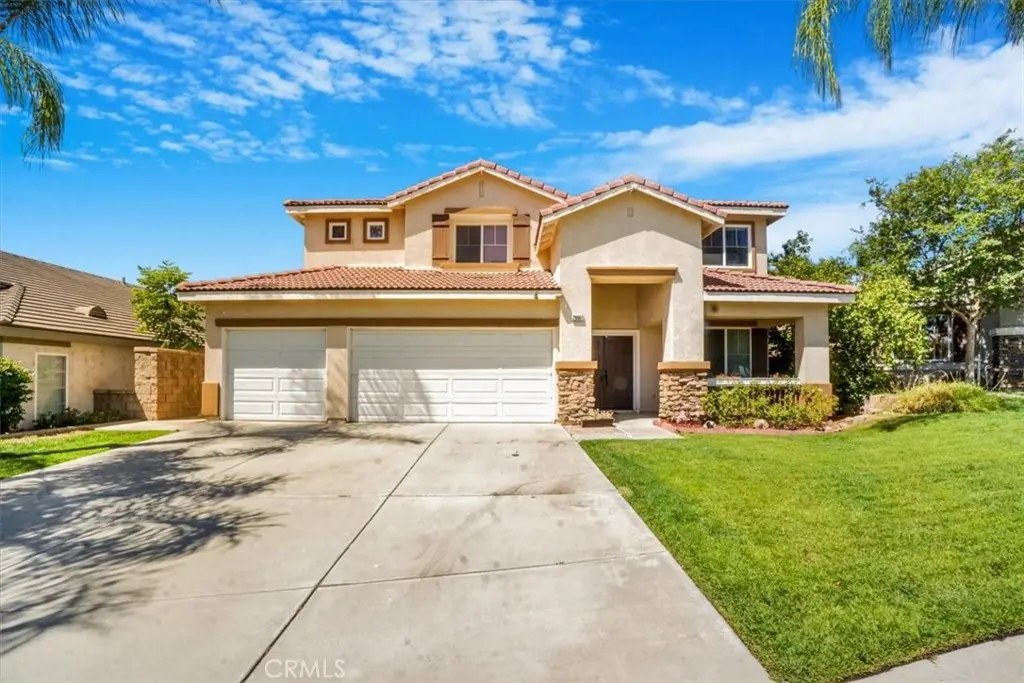 Single Family Residence for sale at 29061 La Ladera, Menifee, CA featuring 5 beds and 3 baths