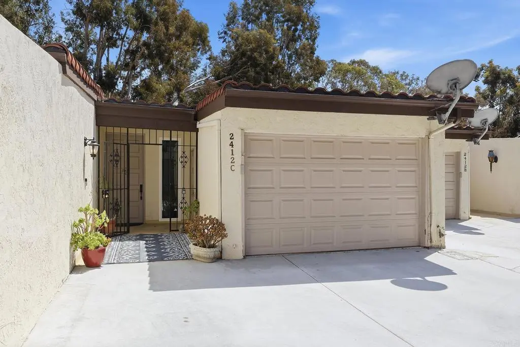 Condominium for sale at 2412 Altisma Way C, Carlsbad, CA featuring 2 beds and 3 baths