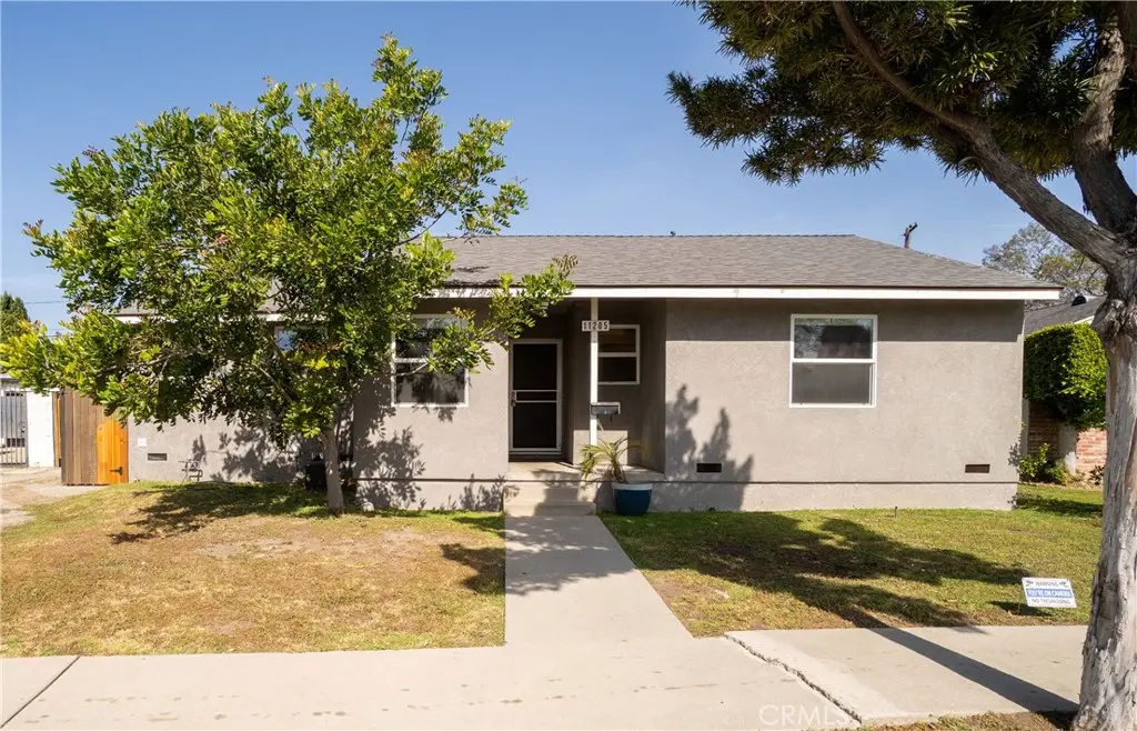 Residential Lease for rent at 11205 Woolford Street, Culver City, Los Angeles County, CA featuring 3 beds and 2 baths