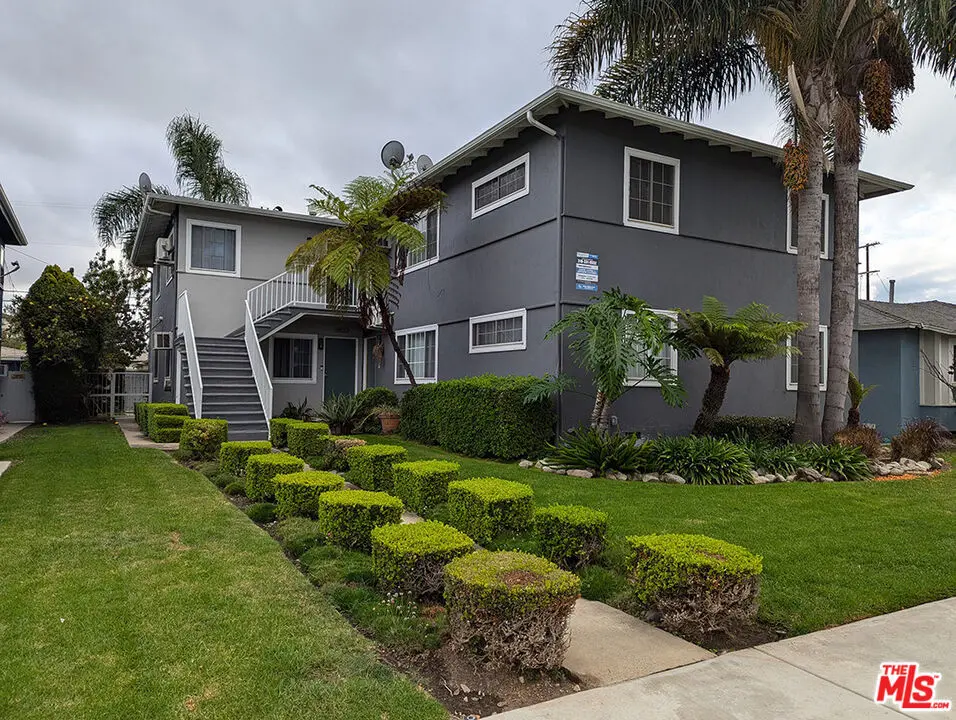 Residential Lease for rent at 8818 Ramsgate Avenue 8822 1/2, Los Angeles, Los Angeles County, CA featuring 3 beds and 1 bath