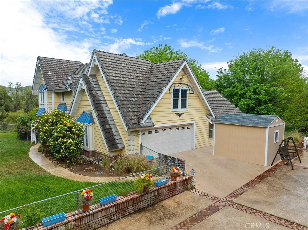 Single Family Residence for sale at 32162 Leslie St., Wildomar, CA featuring 4 beds and 3 baths