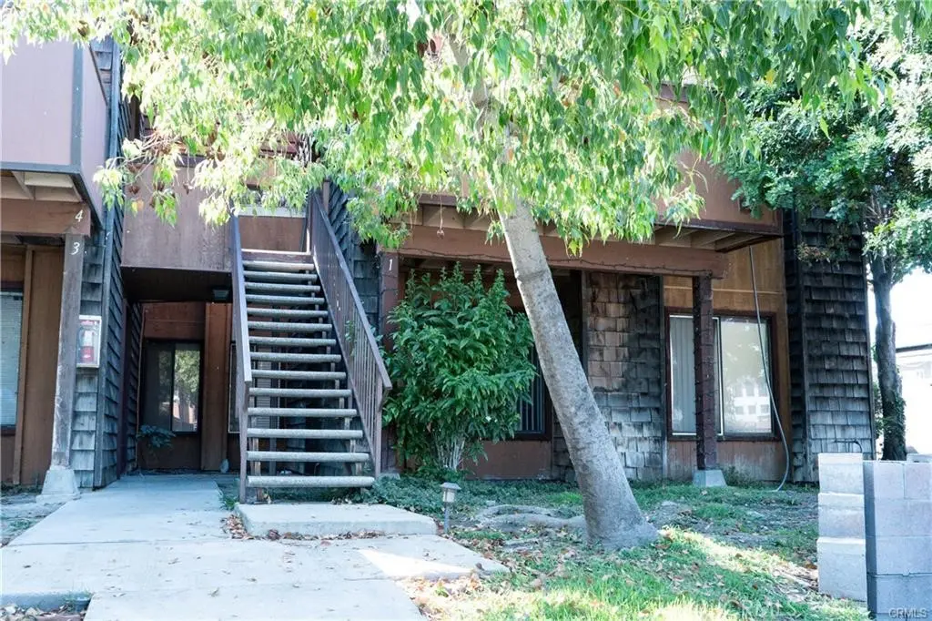 9010 Newport, Fontana, CA — listing photo 1