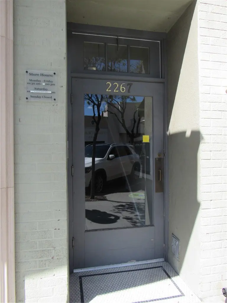2267 Honolulu Avenue 4, Montrose, CA — listing photo 1