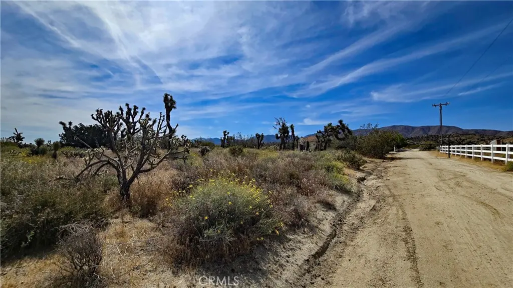 0 103rd St East vicinity W14, Juniper Hills, CA — listing photo 1