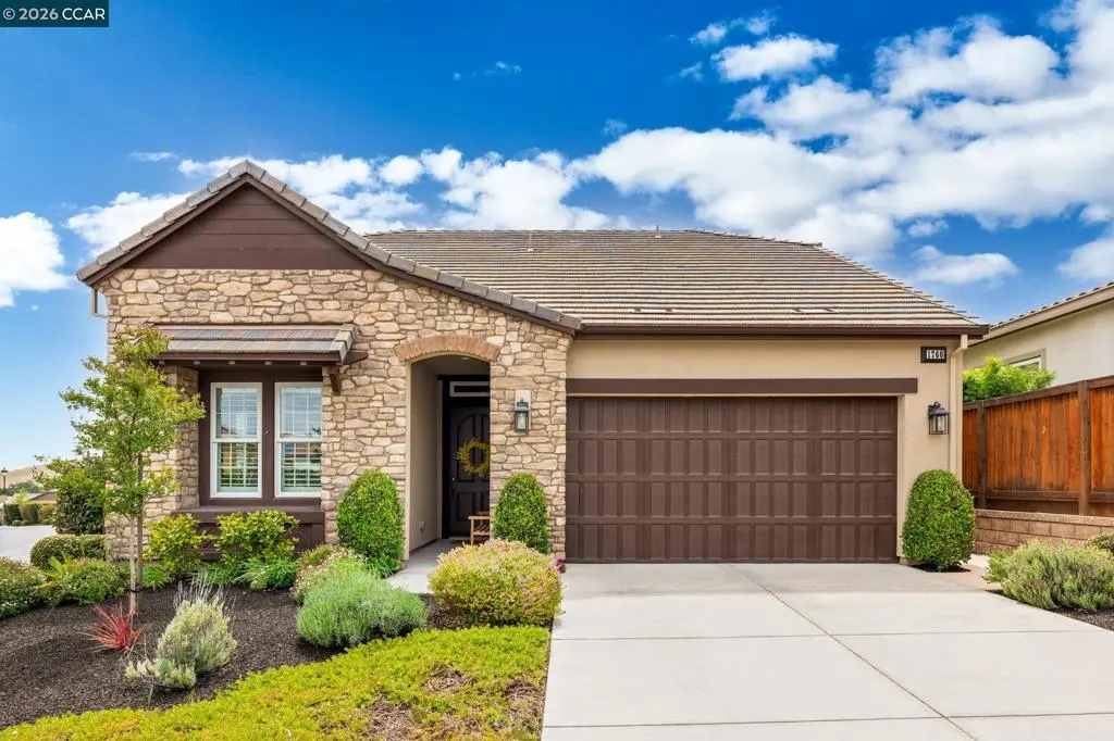 Single Family Residence for sale at 1760 Merlot Cir, Brentwood, CA featuring 2 beds and 2 baths