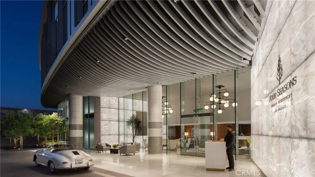 Condominium for sale at 9000 W 3rd Street 409, Los Angeles, CA featuring 1 bed and 2 baths