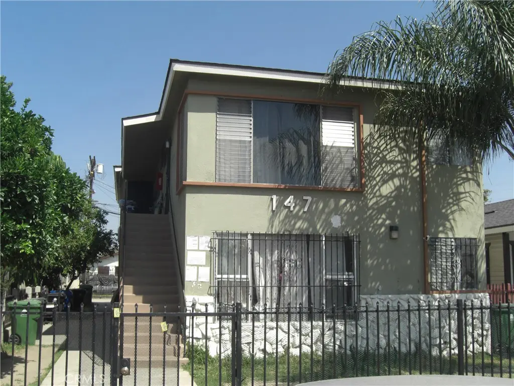 Quadruplex for sale at 147 E 55th, Los Angeles, CA