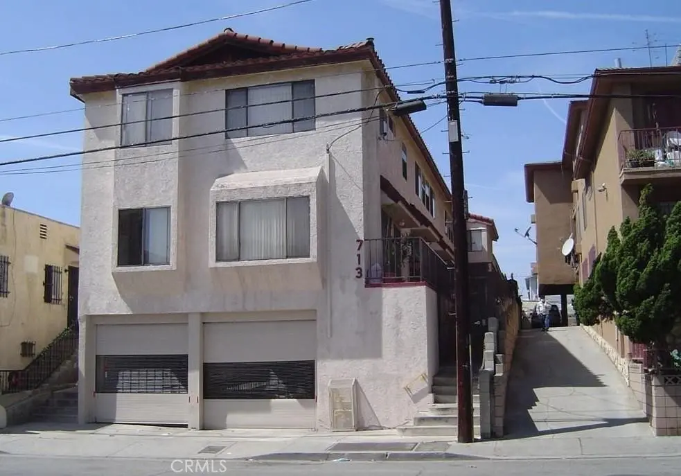Residential Lease for rent at 713 N Grand 6-A, Los Angeles, Los Angeles County, CA featuring 1 bed and 1 bath