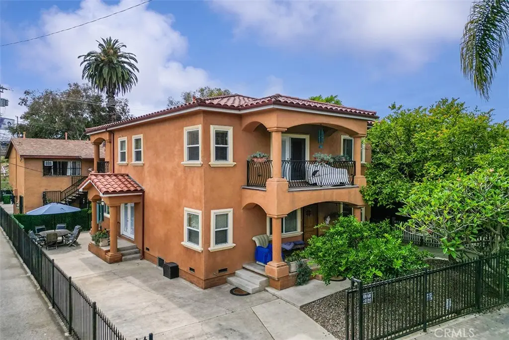 Apartment for sale at 2516 Elsinore Street, Los Angeles, CA