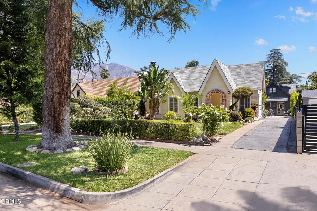 2120 2122 Navarro Avenue, Altadena, CA — listing photo 1